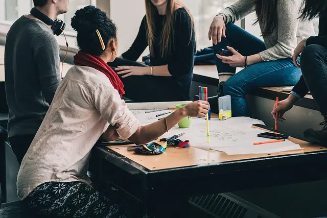10 Cours Amusants pour Apprendre avec Plaisir